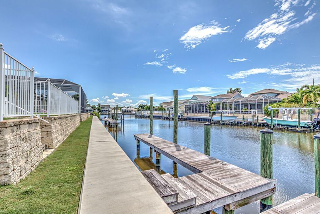 Property Photo:  5714 Sea Turtle Place  FL 33572 