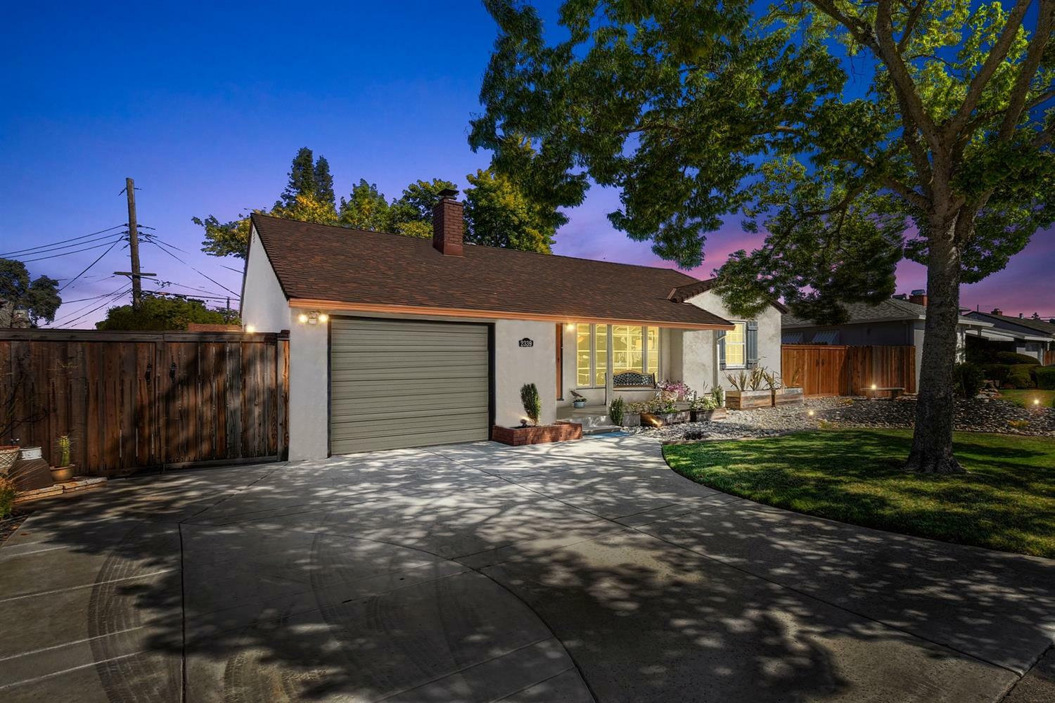 Property Photo:  2339 24th Avenue  CA 95822 