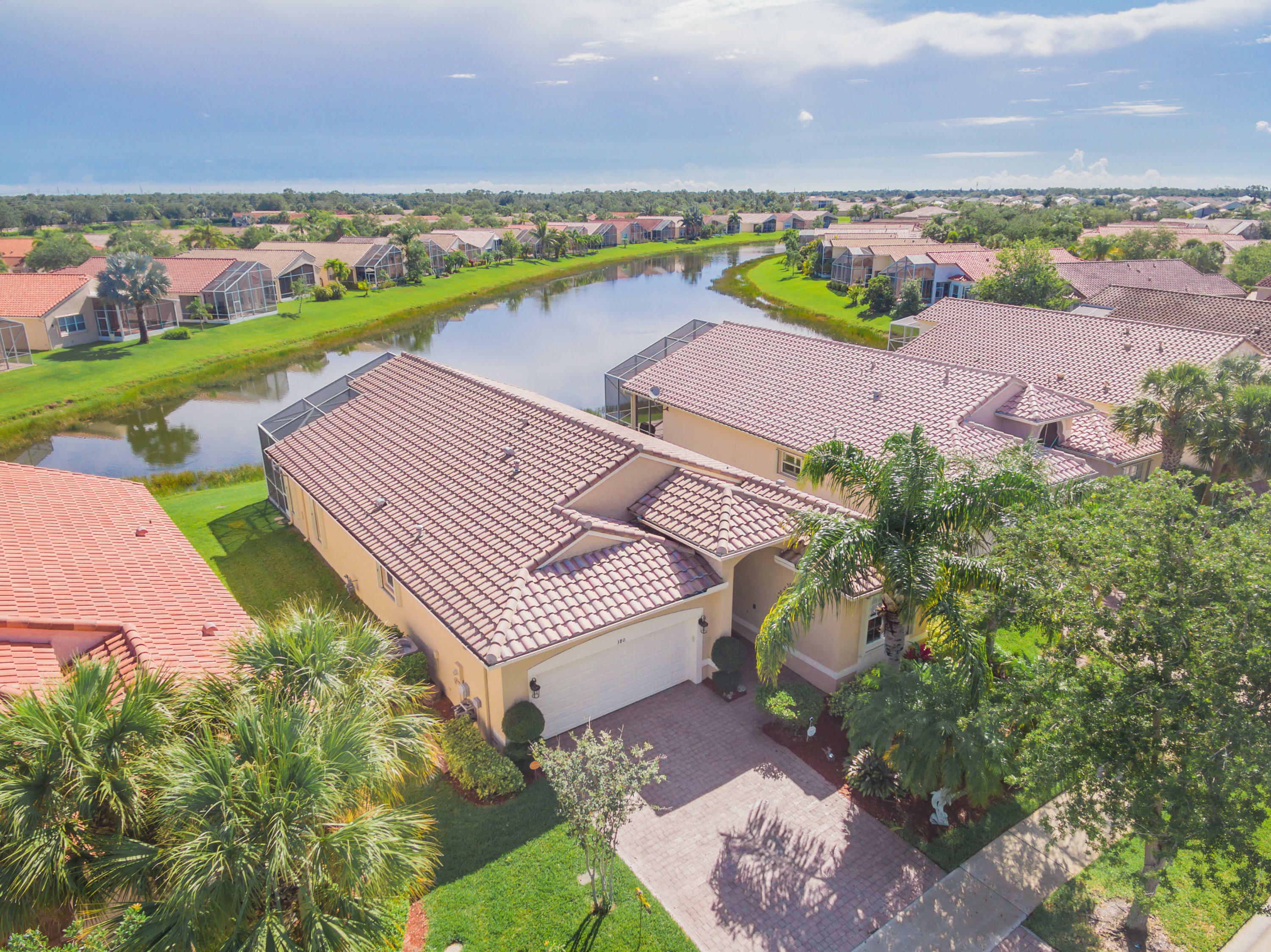 Property Photo:  380 NW Sunview Way  FL 34986 