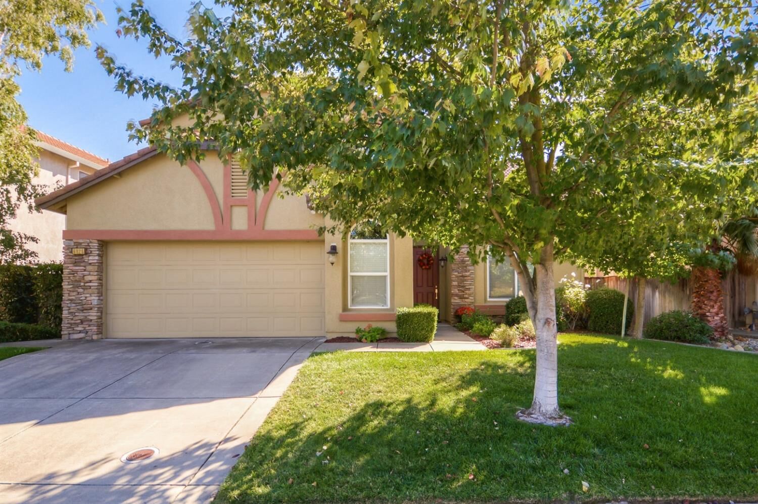 Property Photo: 6826 Kilconnell Drive CA 95758