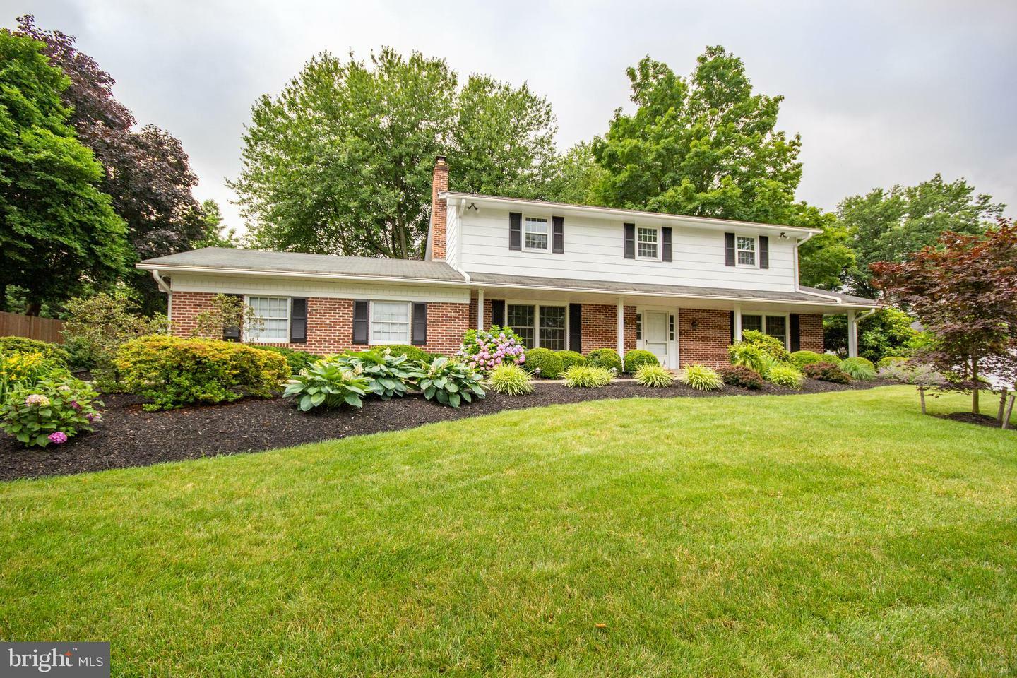 Property Photo: 1283 Yale Drive PA 19067
