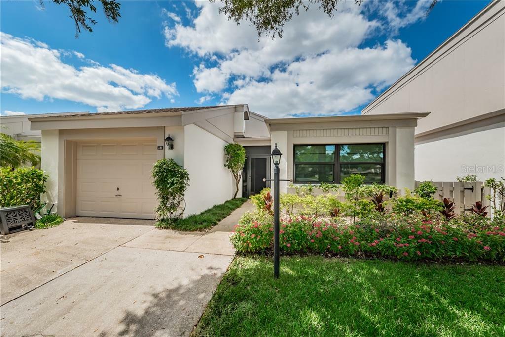 Property Photo:  490 S Woodlands Drive  FL 34677 