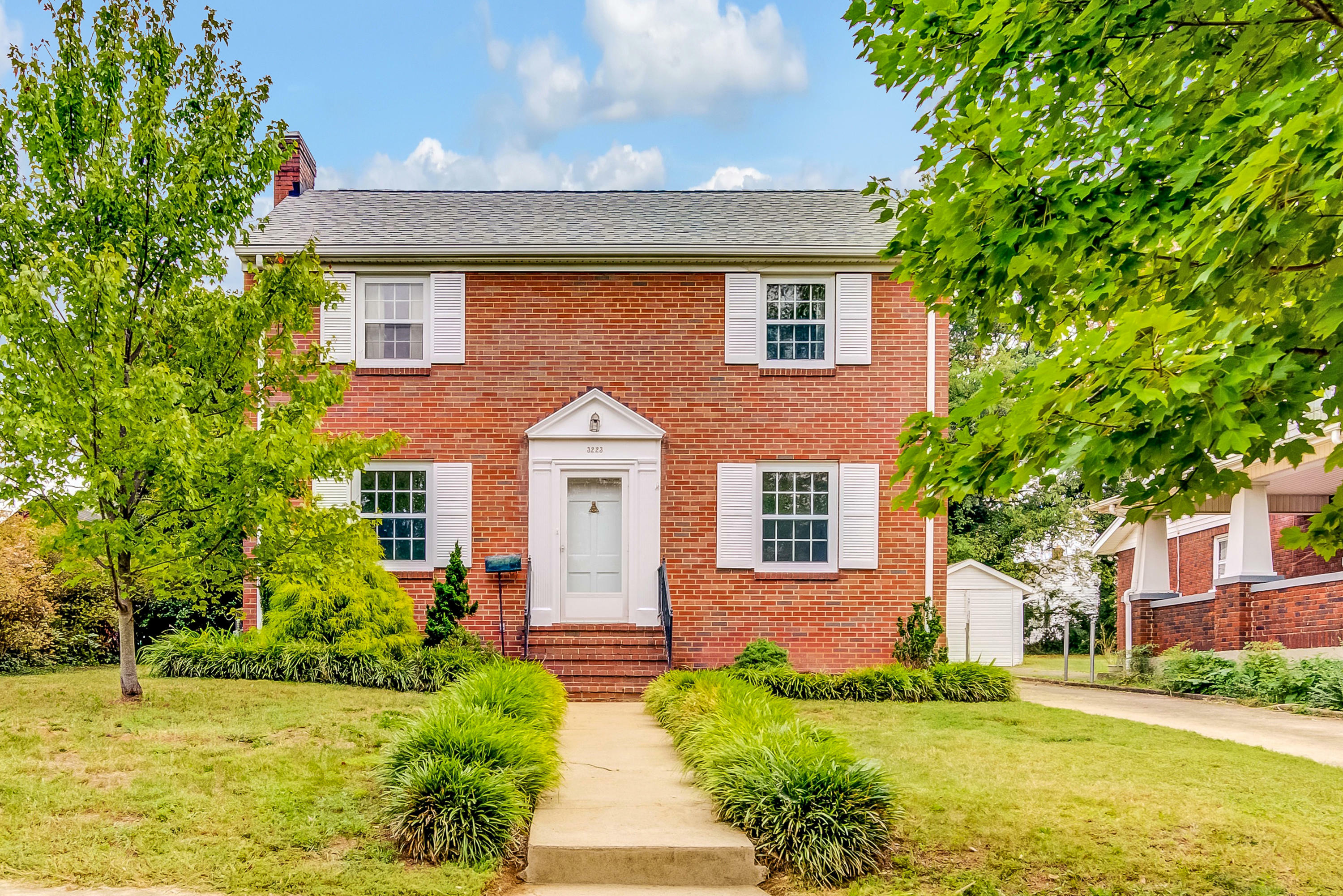 Property Photo:  3223 Collingwood St NE  VA 24012 