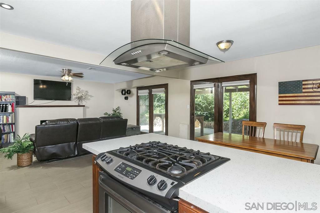 Property Photo:  1434 San Altos Pl  CA 91945 