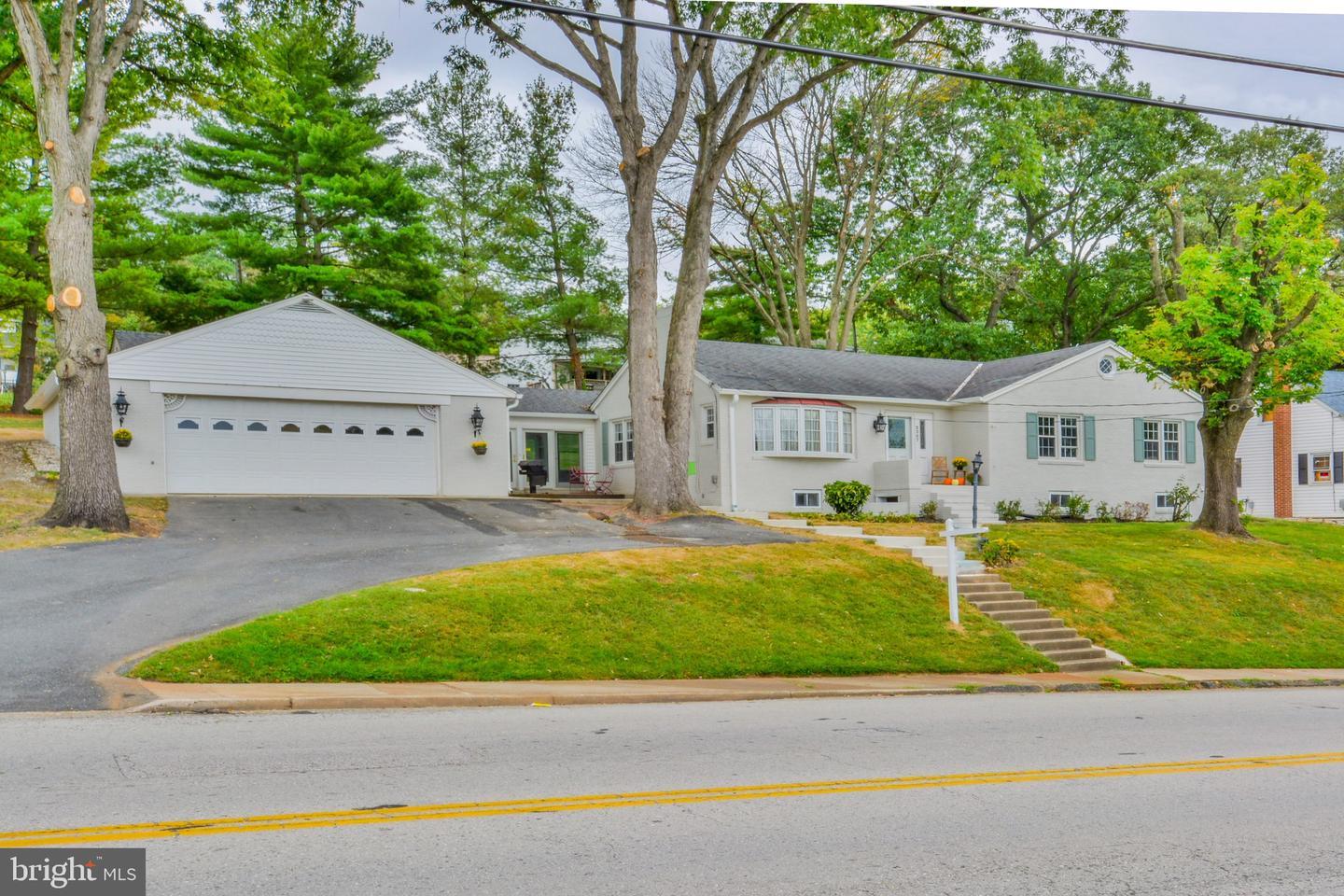 Property Photo: 2207 Hammonds Ferry Road MD 21227