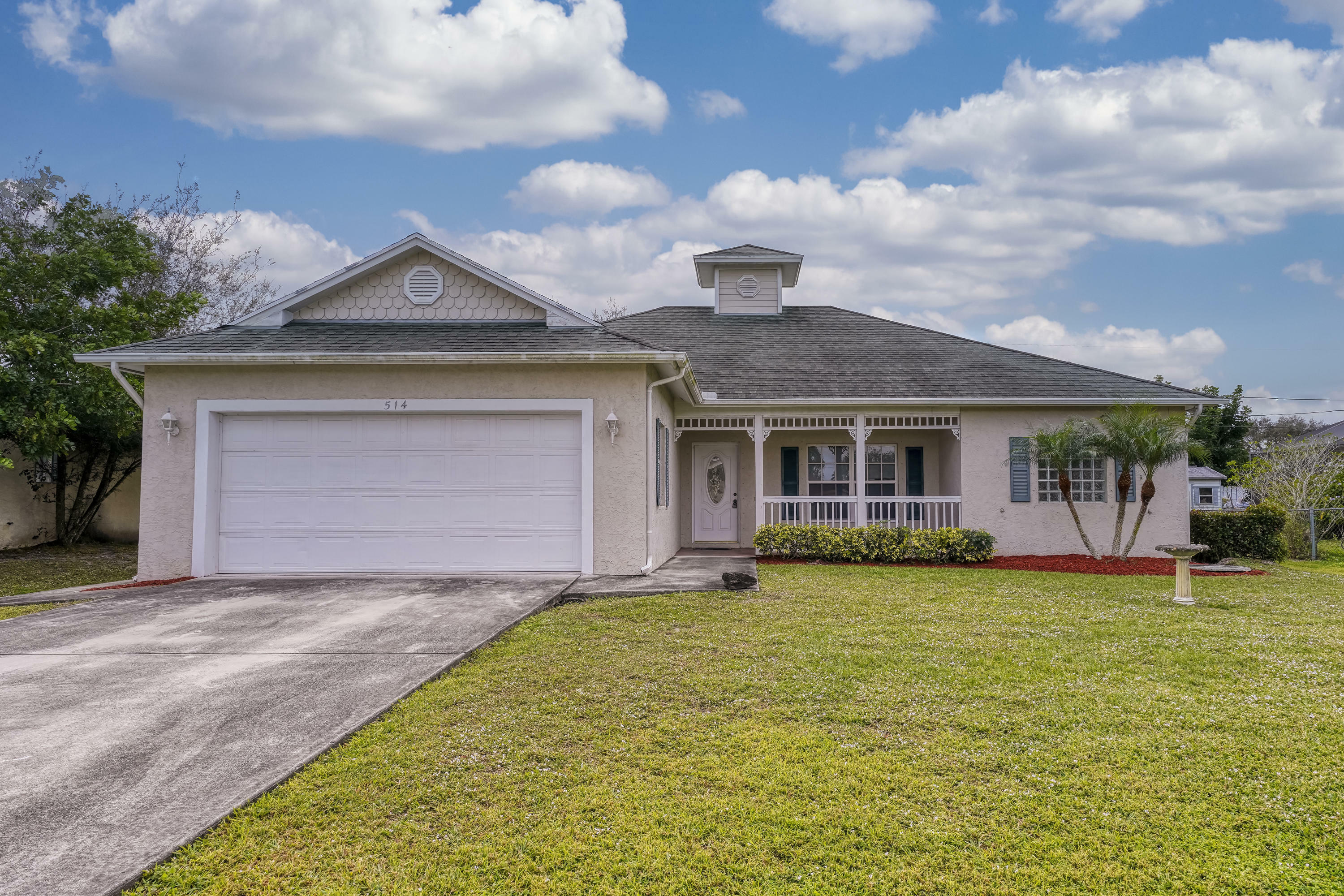 Property Photo:  514 NW Azalea Avenue  FL 34953 