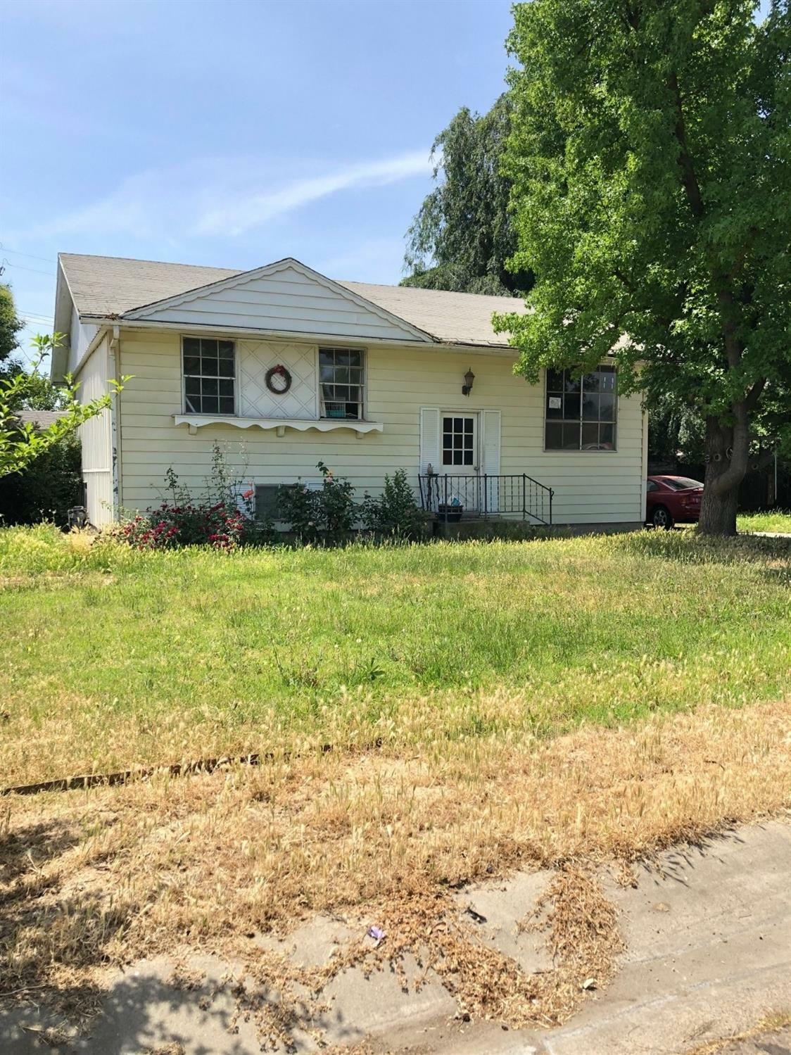 Property Photo:  3745 W Cambridge Avenue  CA 93277 