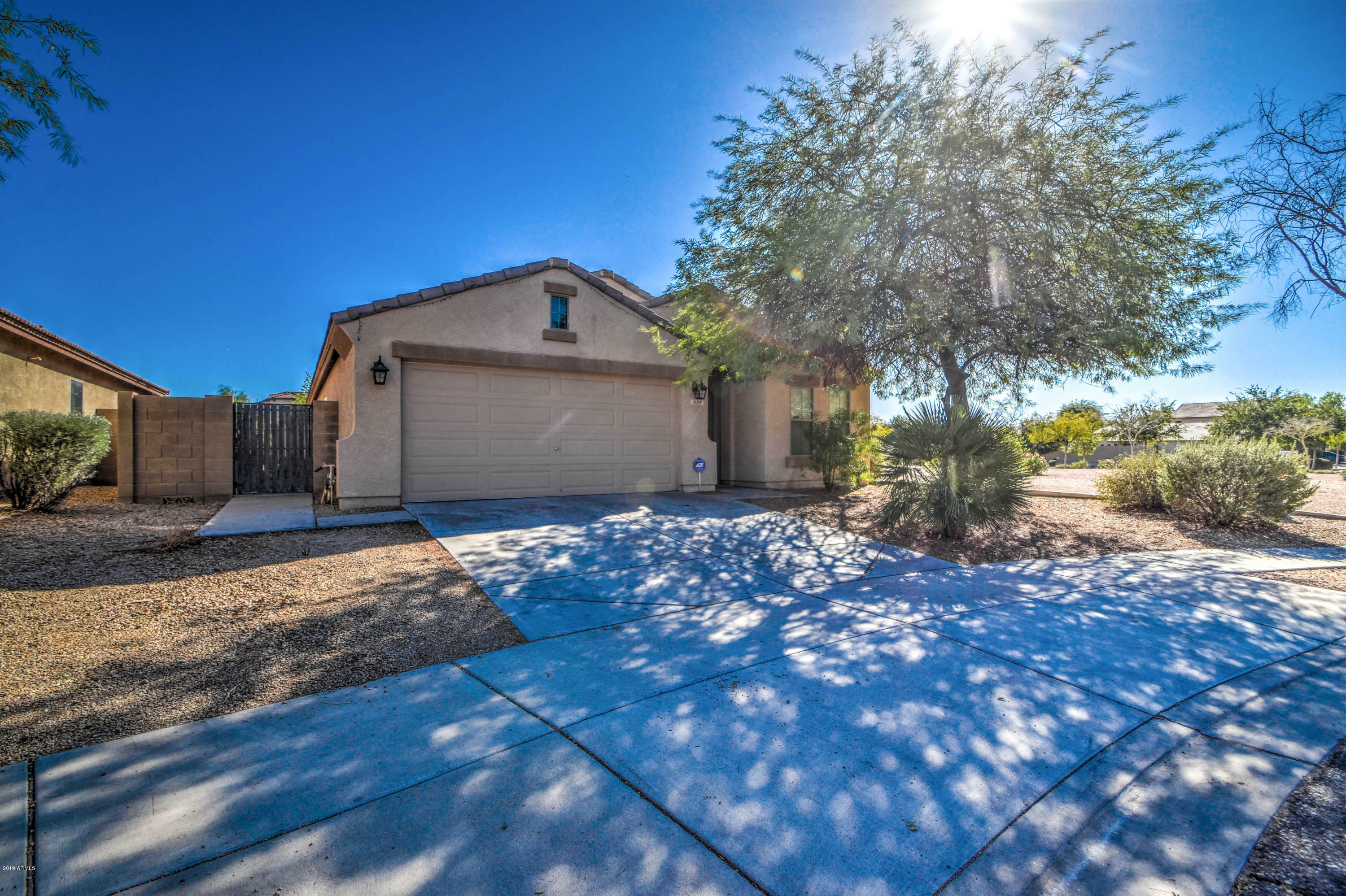 Property Photo:  1529 W Lynne Lane  AZ 85041 