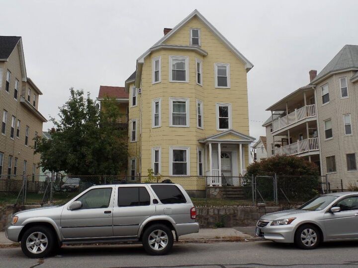 Property Photo:  430 Cartier Street  NH 03102 