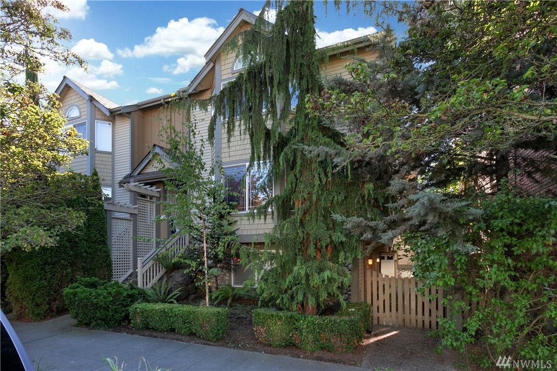 Property Photo: 713 N 43rd Street WA 98103