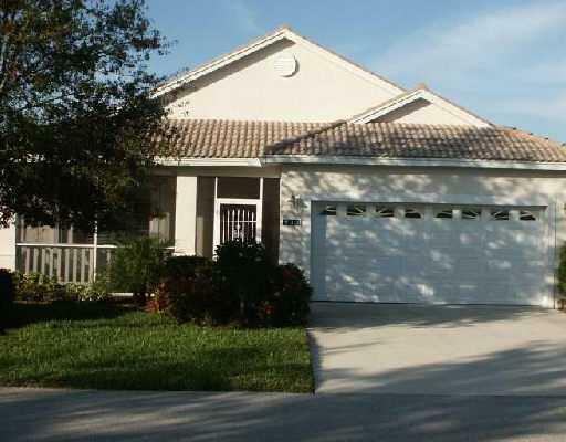 Property Photo:  913 NW Sarria Court  FL 34986 