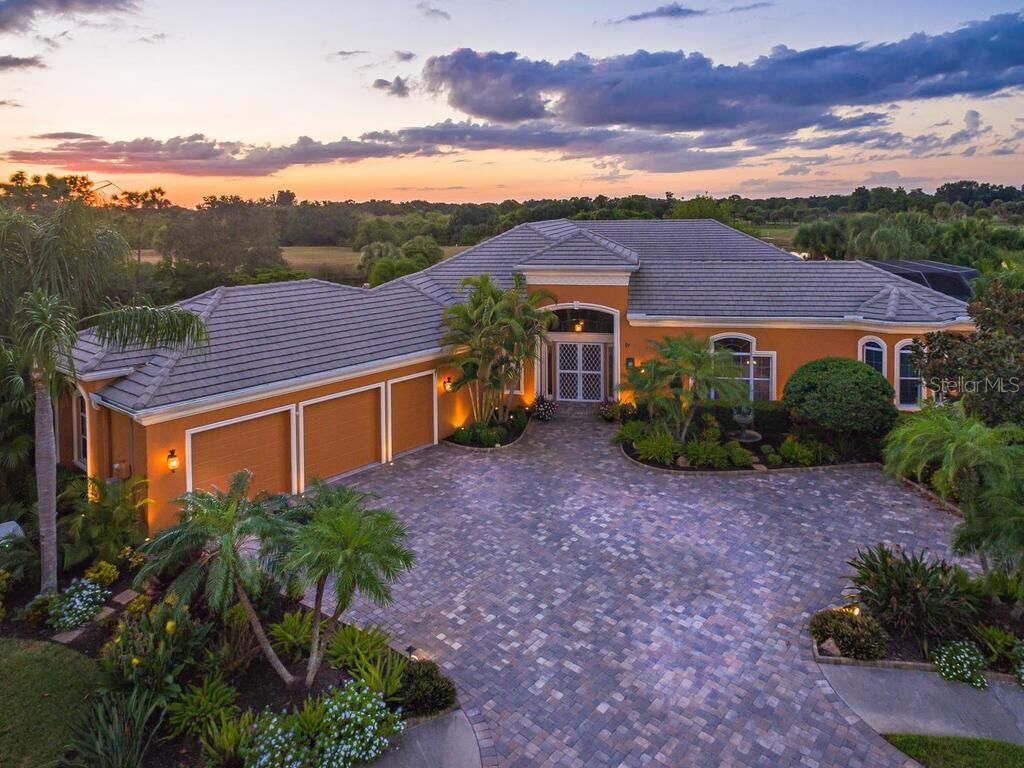 Property Photo:  21 Carisa Royale Court  FL 34223 