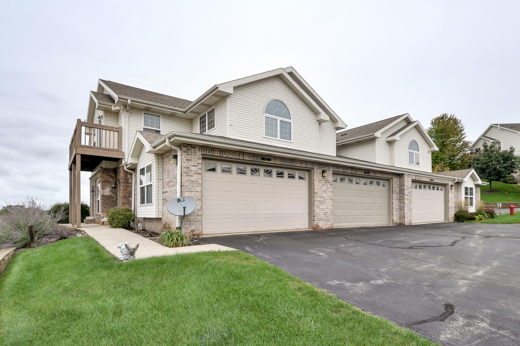 Property Photo:  9275 S 51st St  WI 53132 