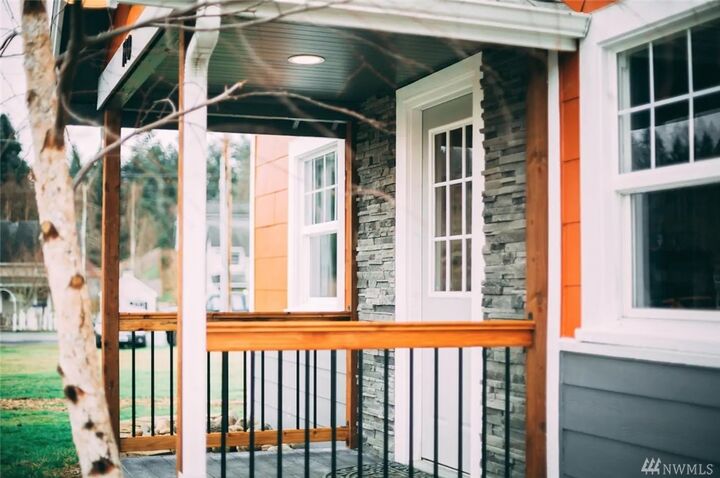 Property Photo:  190  Antonie Avenue N  WA 98328 