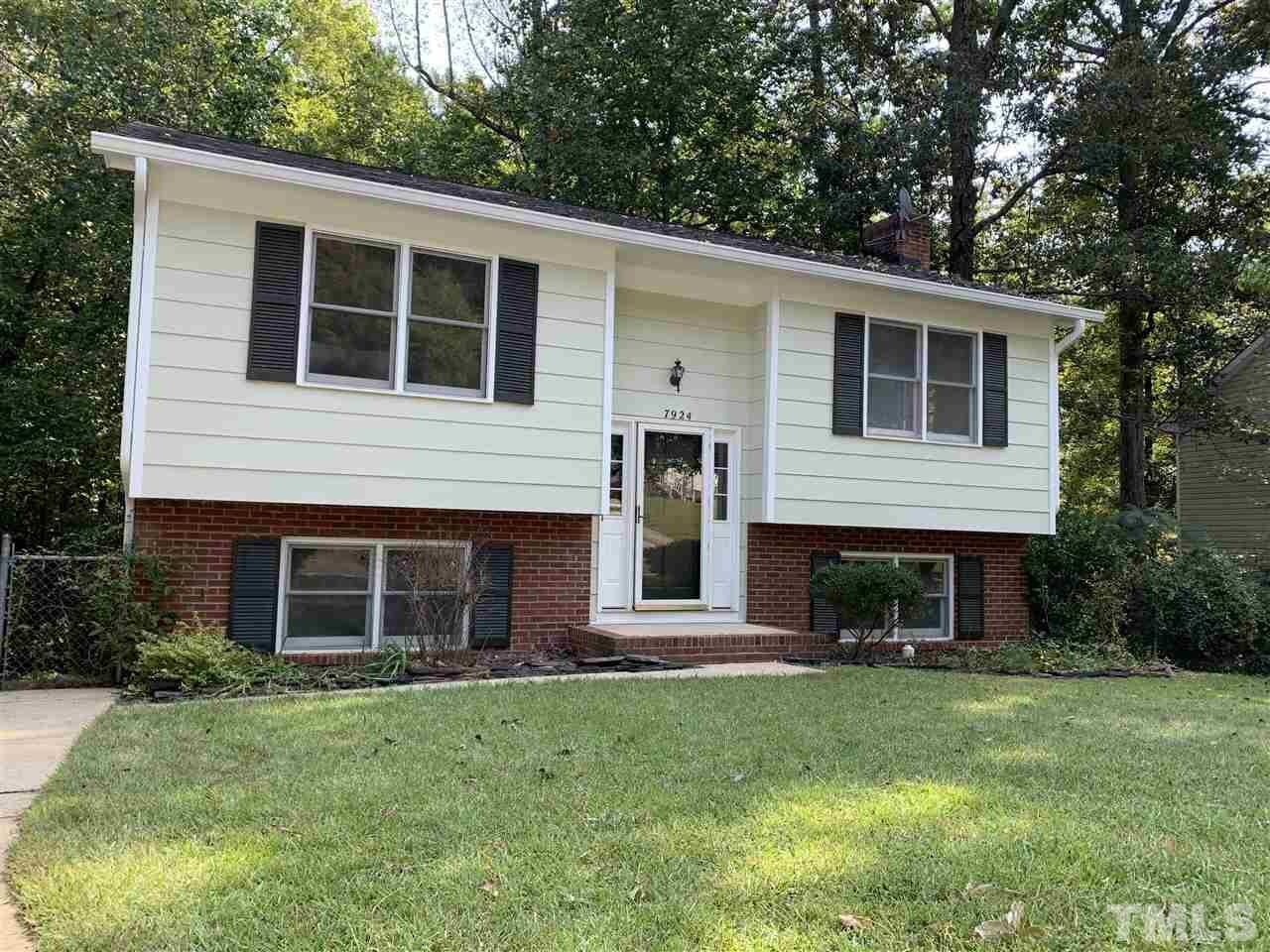 Property Photo:  7924 Foxwood Drive  NC 27615 