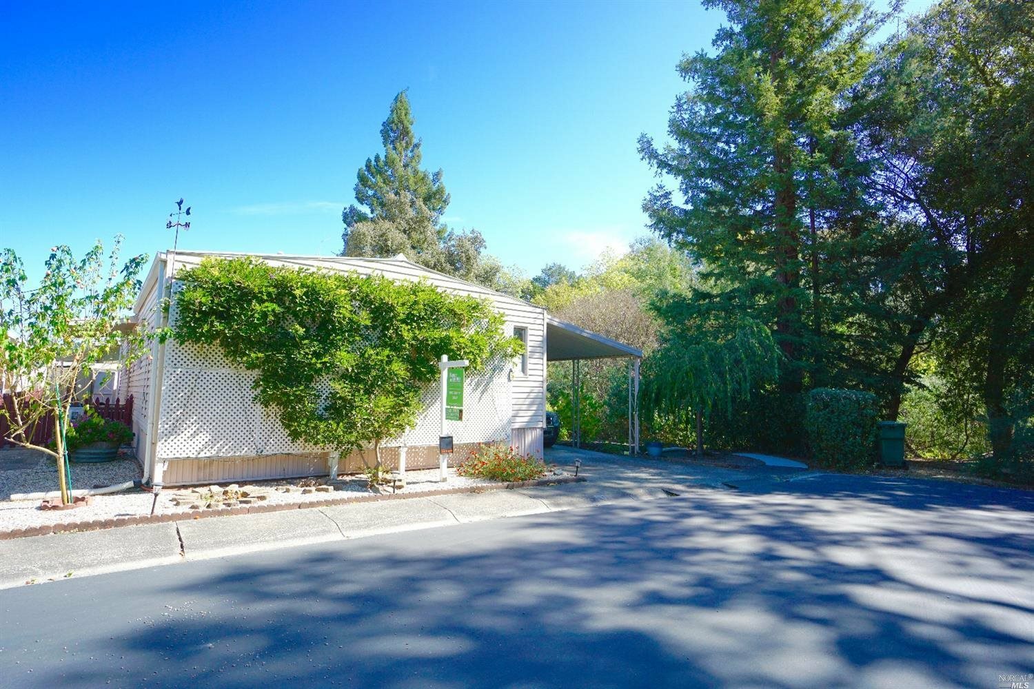 Property Photo:  3 Shamrock Circle  CA 95403 