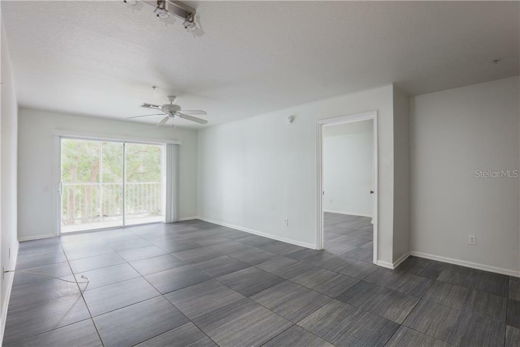 Property Photo:  3960 Southpointe Drive 527  FL 32822 