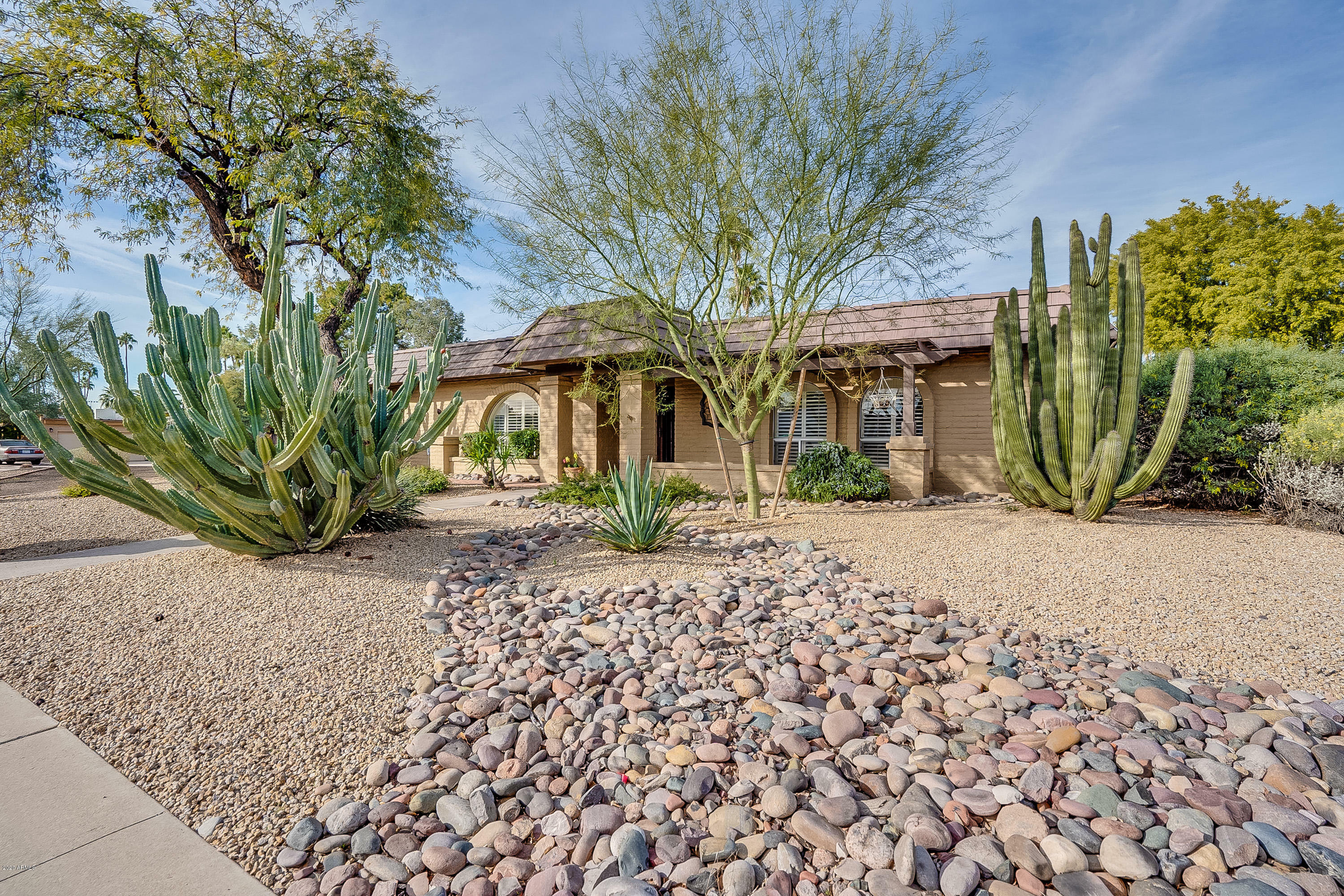 Property Photo: 13602 N 58th Place AZ 85254