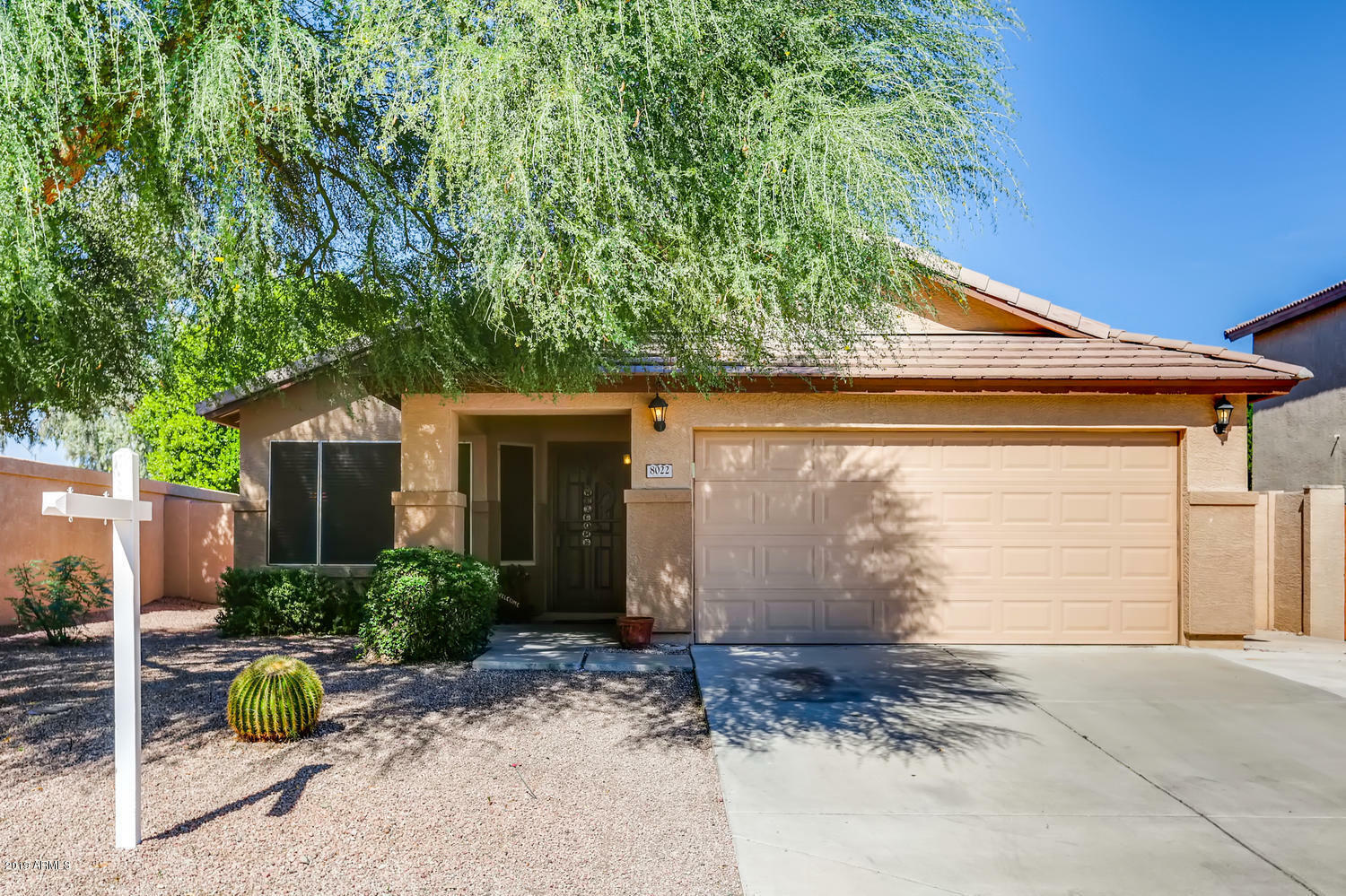 Property Photo:  8022 W Lone Cactus Drive  AZ 85382 