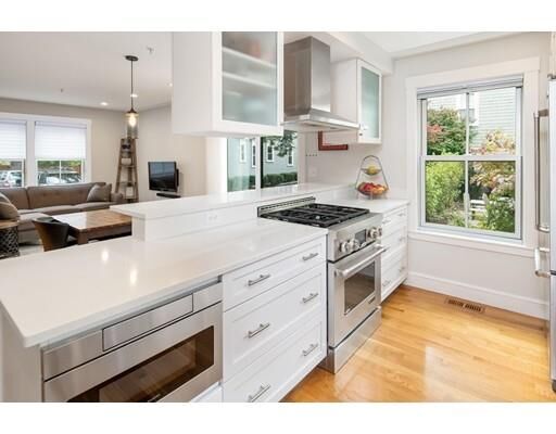 Property Photo:  7 Atwood Square 7  MA 02130 