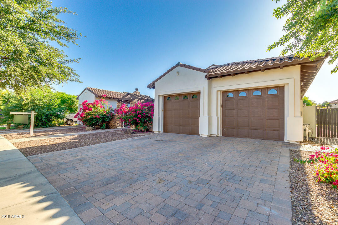 Property Photo:  785 W Juniper Lane  AZ 85340 