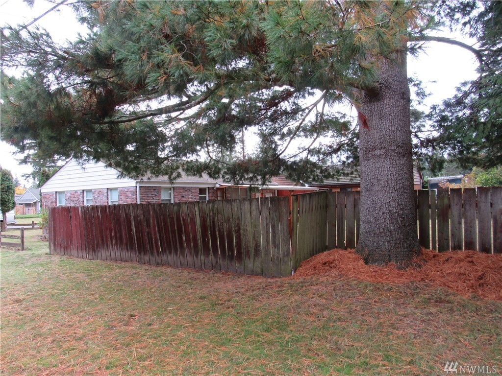 Property Photo: 102 NW 135th Place WA 98177