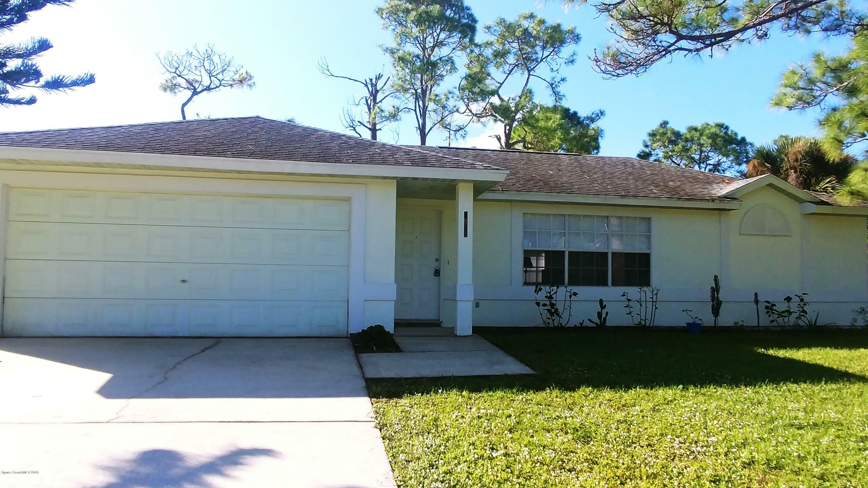 Property Photo:  1075 Slocum Street NW  FL 32907 