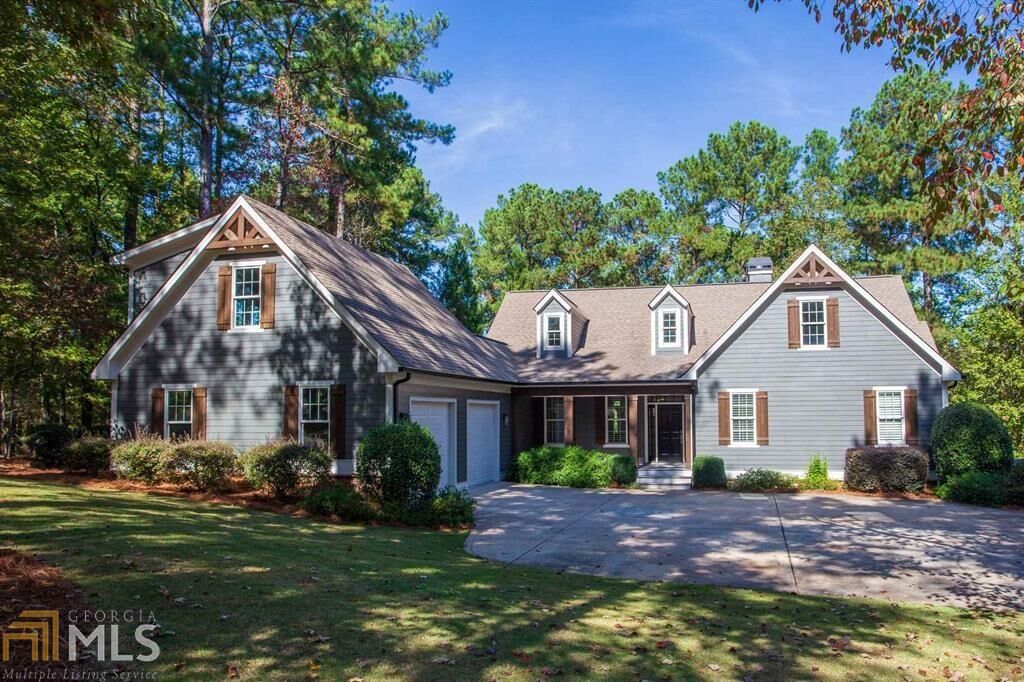 Property Photo: 1041 Fairway Ridge Rd GA 30642
