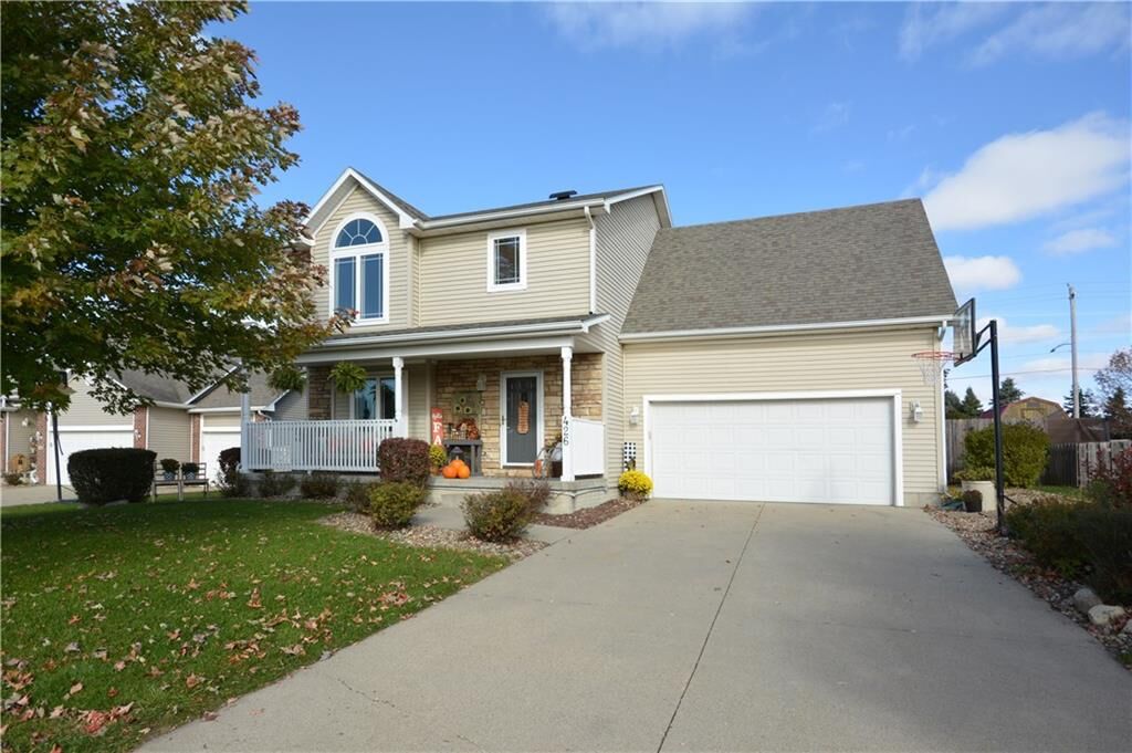 Property Photo:  426 NE 17th Court  IA 50021 