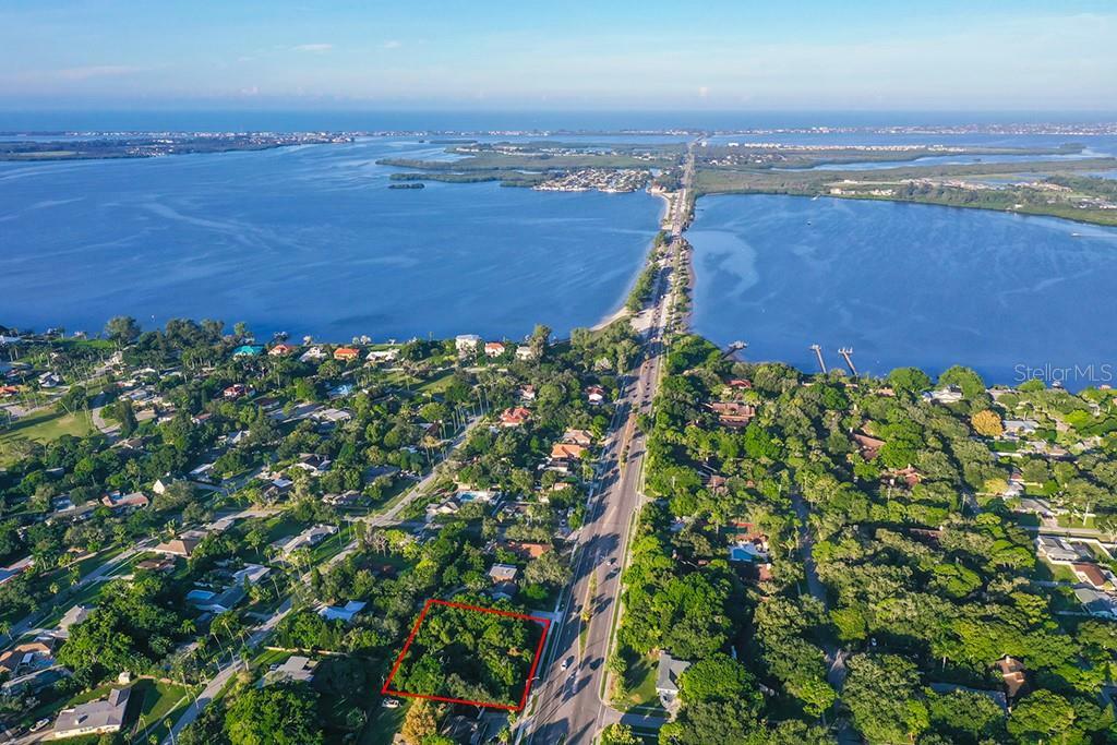 Property Photo:  7617 Manatee Avenue W  FL 34209 