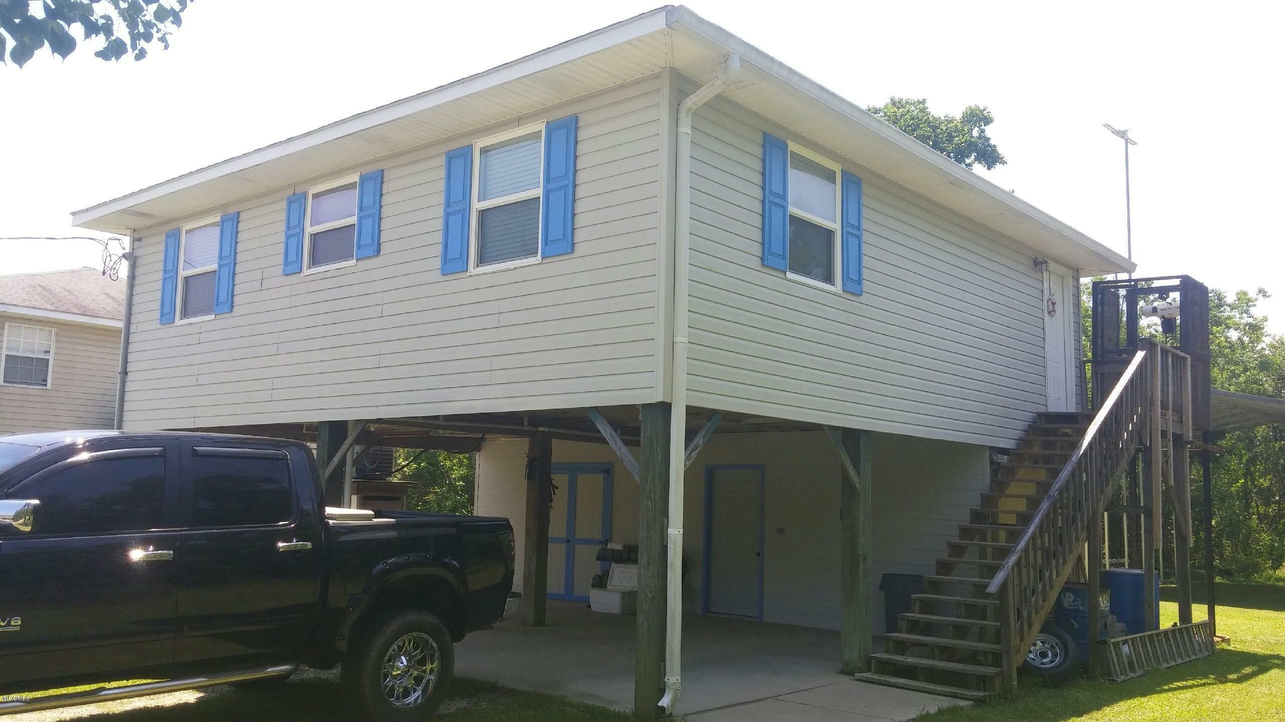 Property Photo: 607 Riverview Road MS 39520