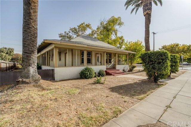 Property Photo: 125 S I Street CA 93637