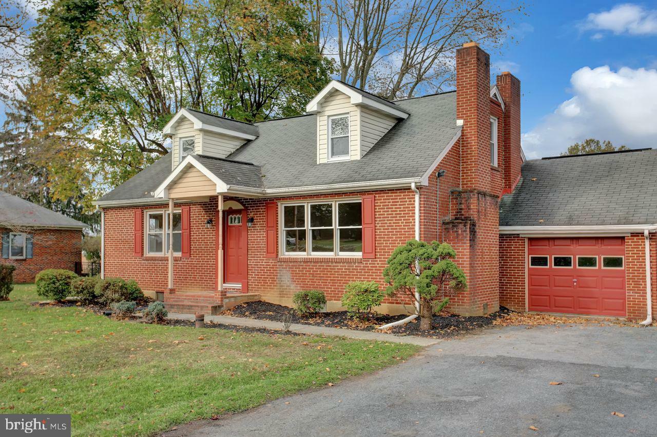 Property Photo:  926 Williams Grove Road  PA 17055 