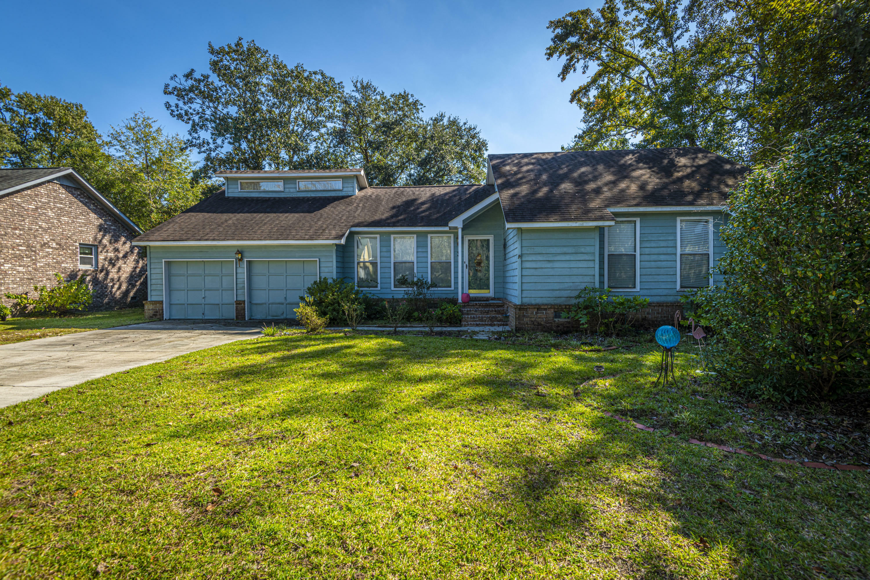 Property Photo: 3 N Hampton Drive SC 29407