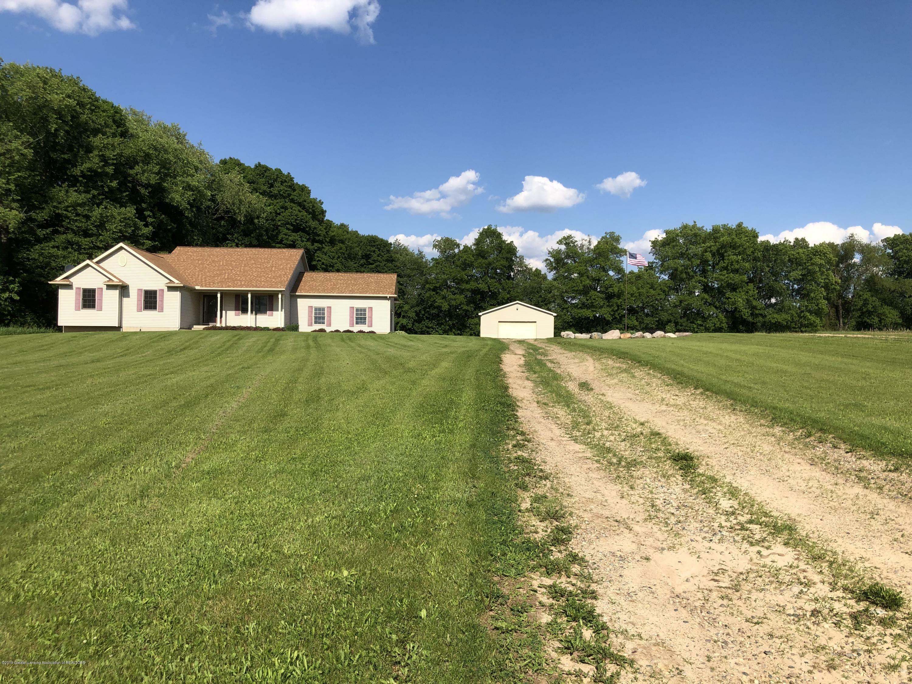 Property Photo:  1848 Gidner Road  MI 48813 