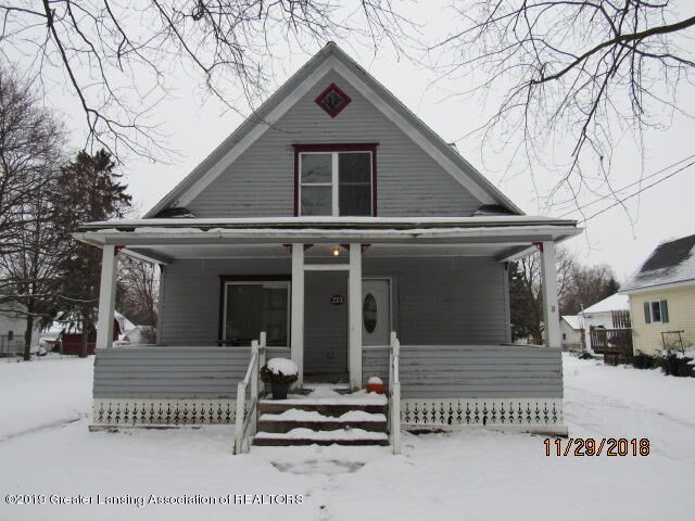 Property Photo:  213 E Pine Street  MI 48831 