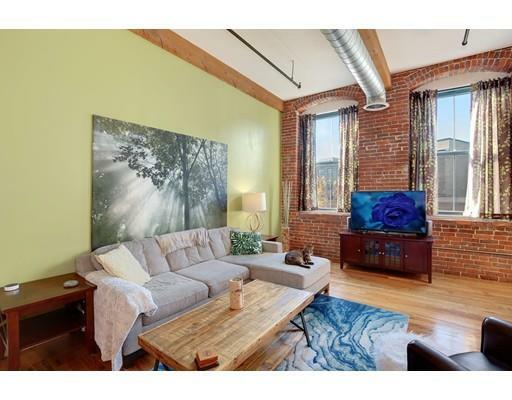 Property Photo:  589 Essex St 210  MA 01901 