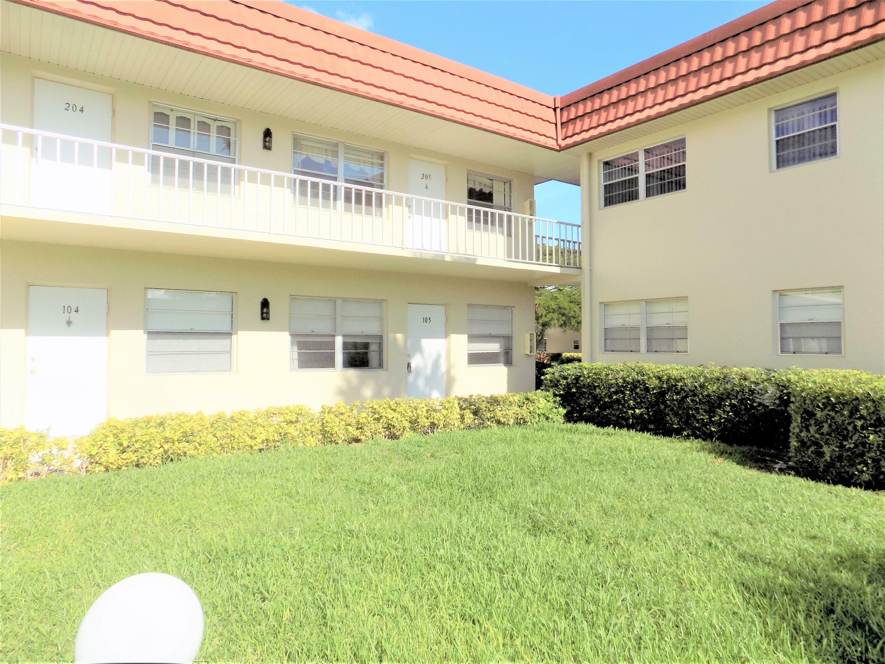 Property Photo:  12 Vista Palm Lane  FL 32962 