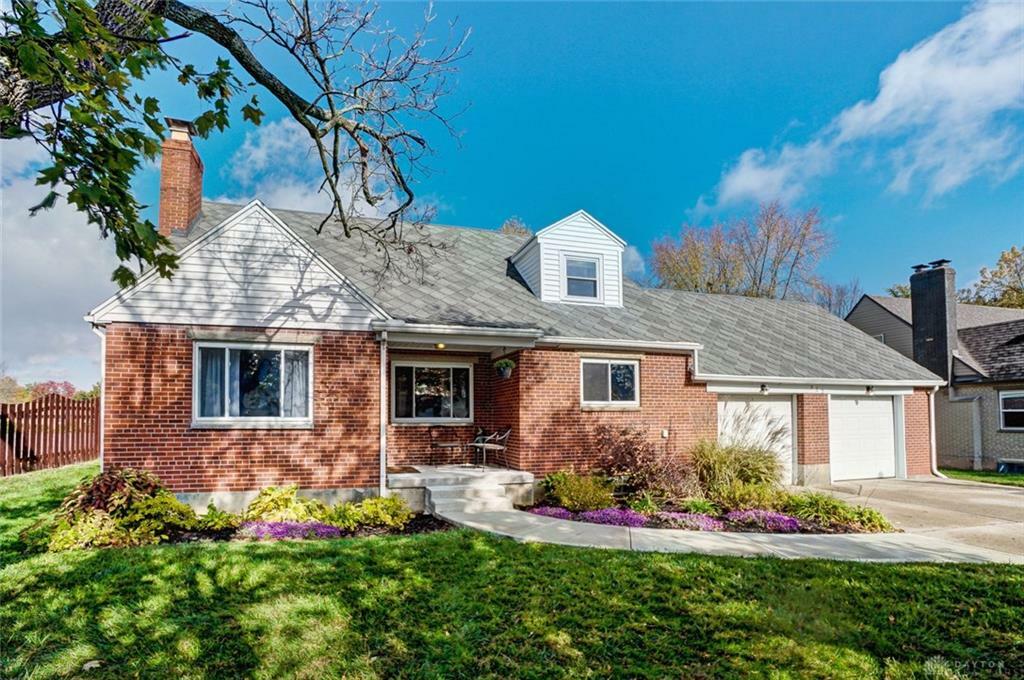 Property Photo: 925 E Stroop Road OH 45429