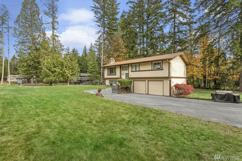 Property Photo:  1129 California Ave SE  WA 98366 