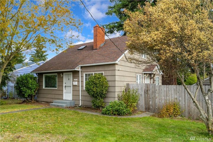 7633 S Park Avenue  Tacoma WA 98408 photo