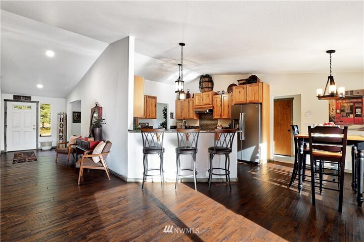 Property Photo: 17227 263rd Avenue E WA 98321