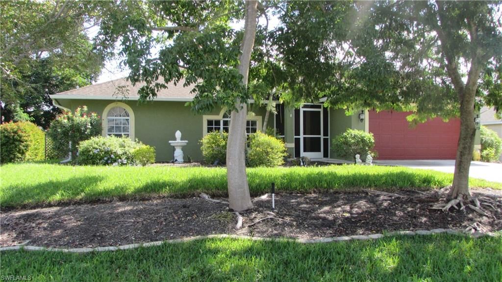 Property Photo:  2139 SW 14th Place  FL 33991 