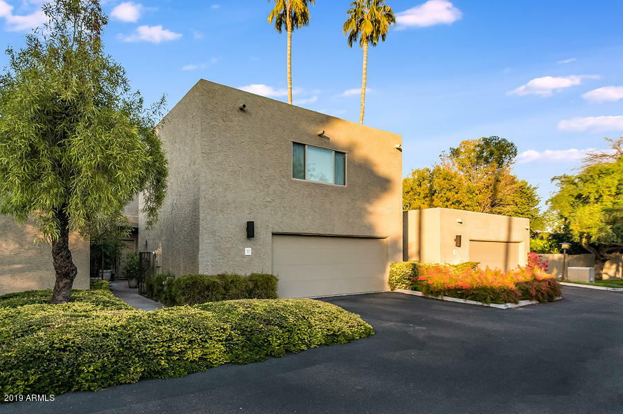 Property Photo: 7209 E McDonald Drive 37 AZ 85250