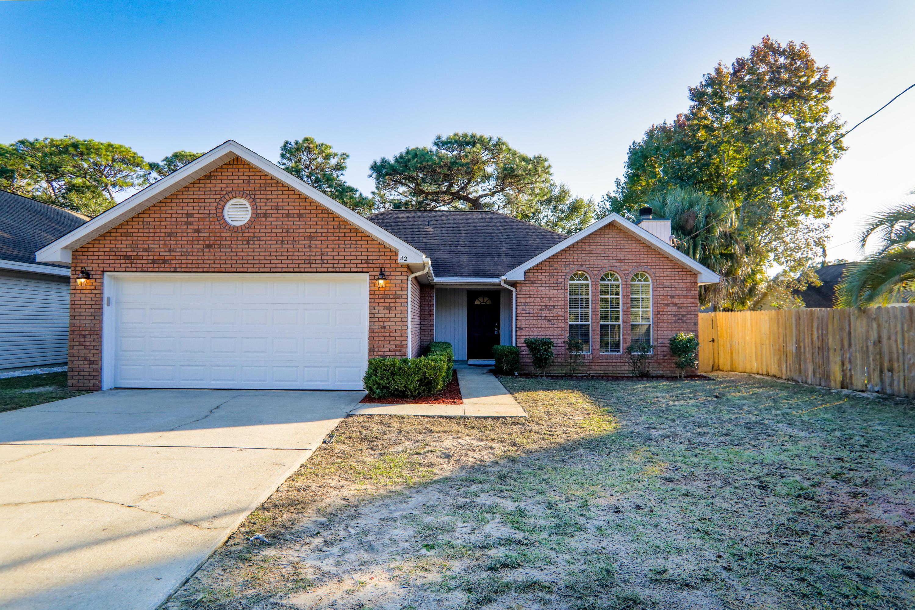 Property Photo: 42 6th Avenue FL 32579