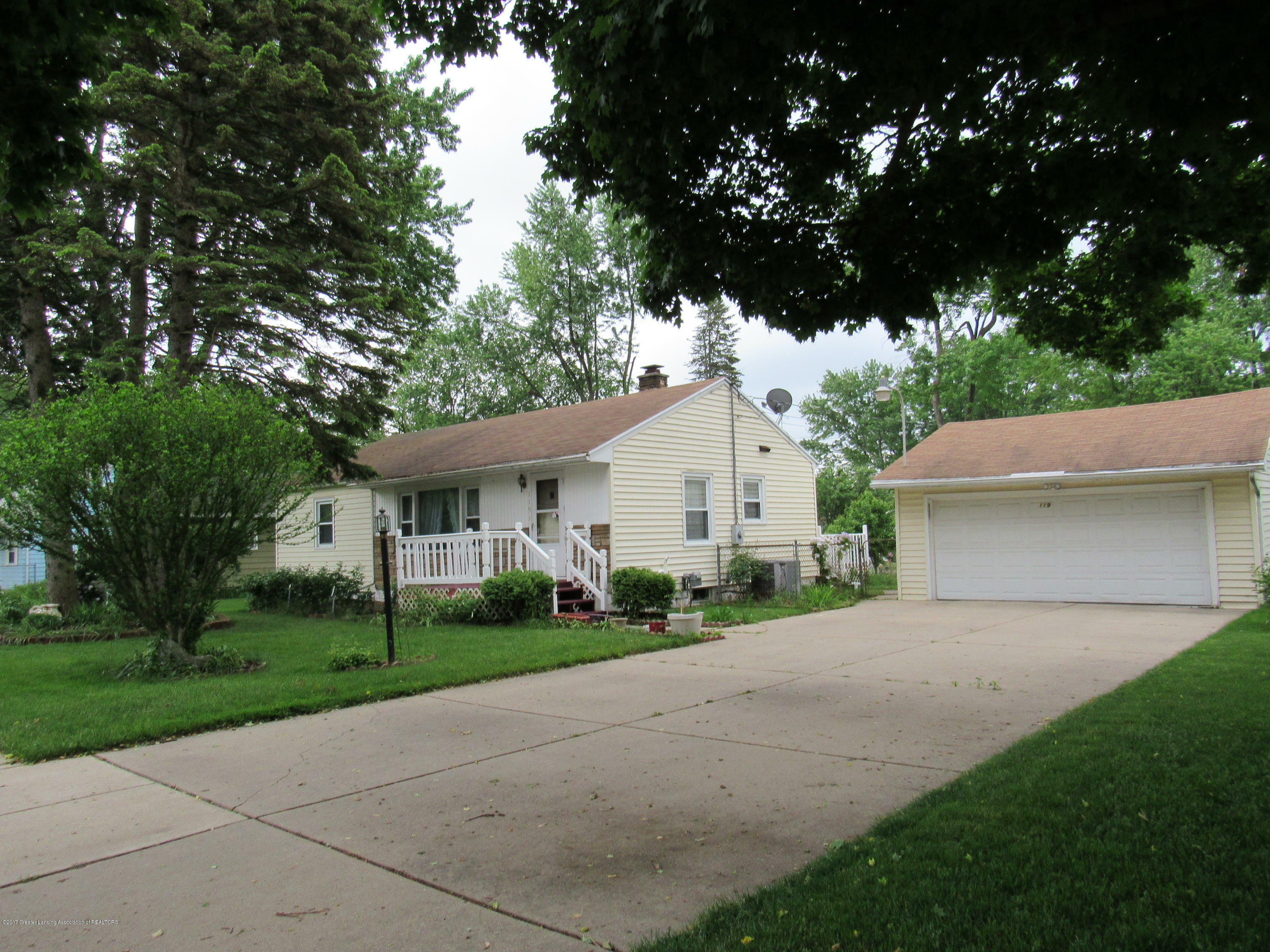 Property Photo:  119 Richard Avenue  MI 48917 