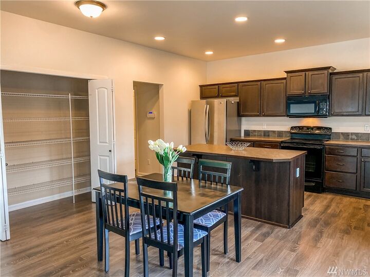 Property Photo: 19712 91st Avenue E WA 98338