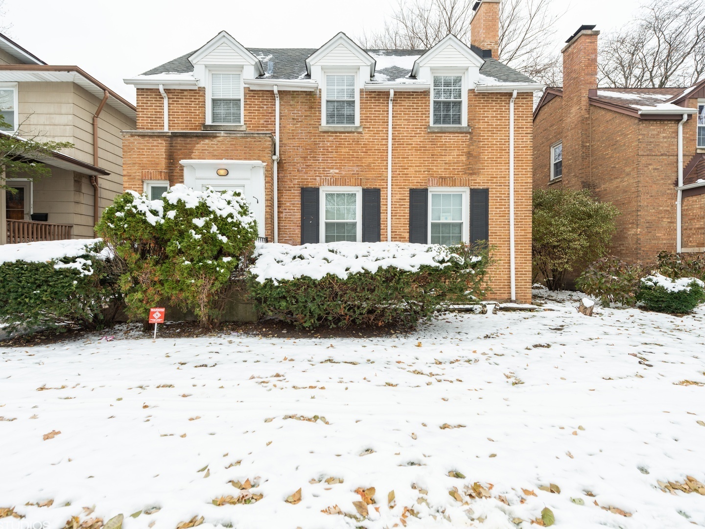 Property Photo: 7038 North Odell Avenue IL 60631