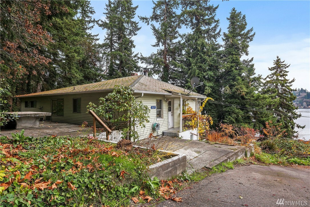 Property Photo:  2637 W Shipview Ct  WA 98312 