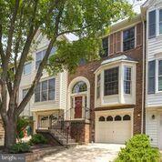 Property Photo:  7027 Ashleigh Manor Court  VA 22315 